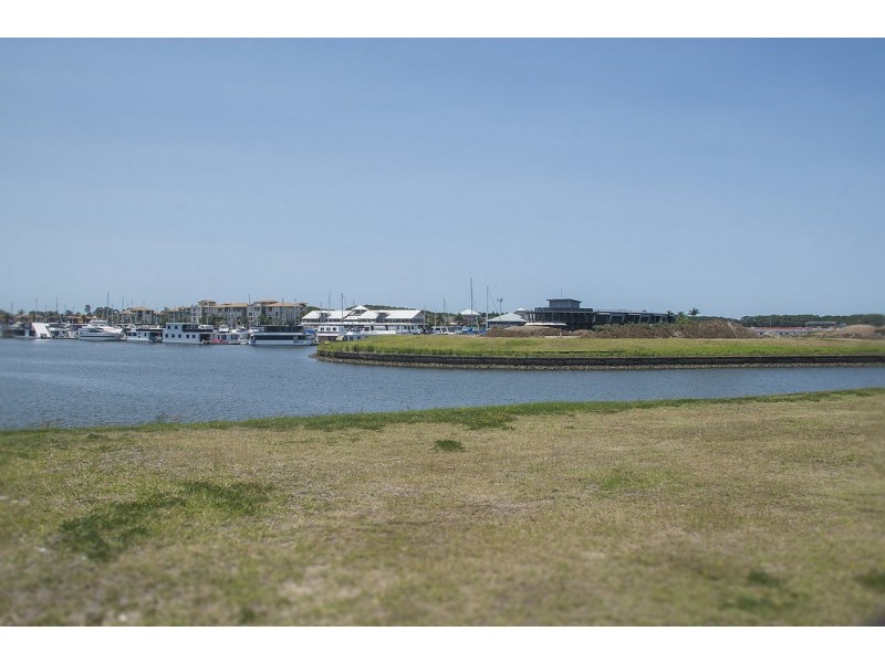 2214 (Lot 14) Taromeo Court, Hope Island QLD 4212