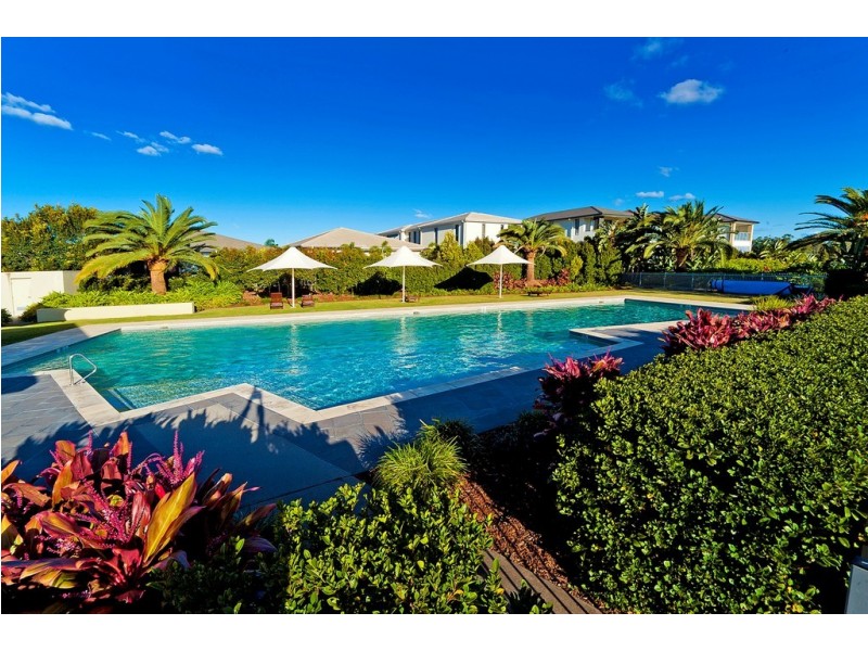 6182 Bolsena Circuit, Hope Island QLD 4212