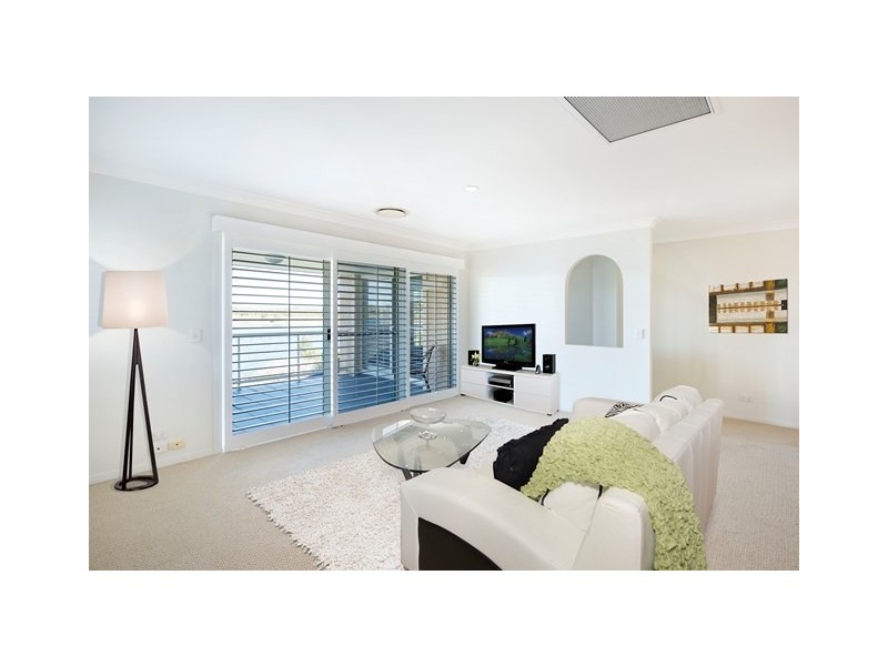 2a Kim Court, Helensvale QLD 4212