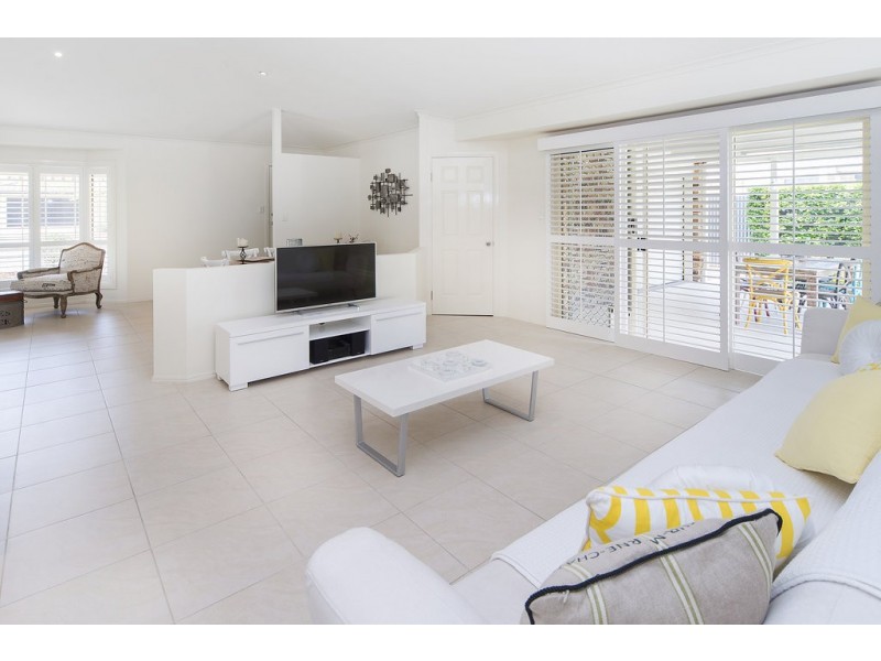 116 Monterey Keys Drive, Helensvale QLD 4212