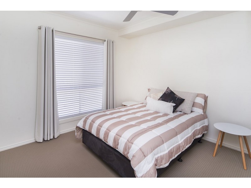 116 Monterey Keys Drive, Helensvale QLD 4212