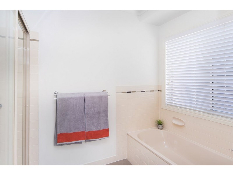 116 Monterey Keys Drive, Helensvale QLD 4212