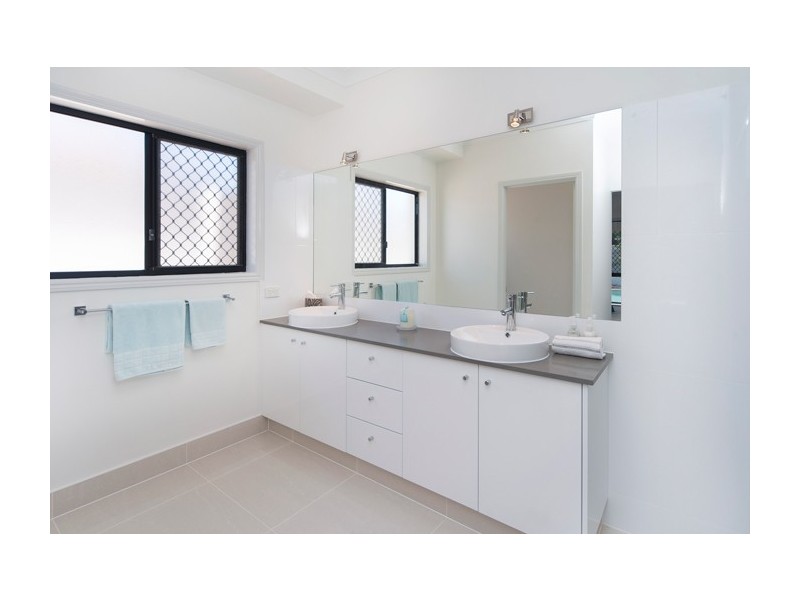 30 Tranquility Circuit, Helensvale QLD 4212