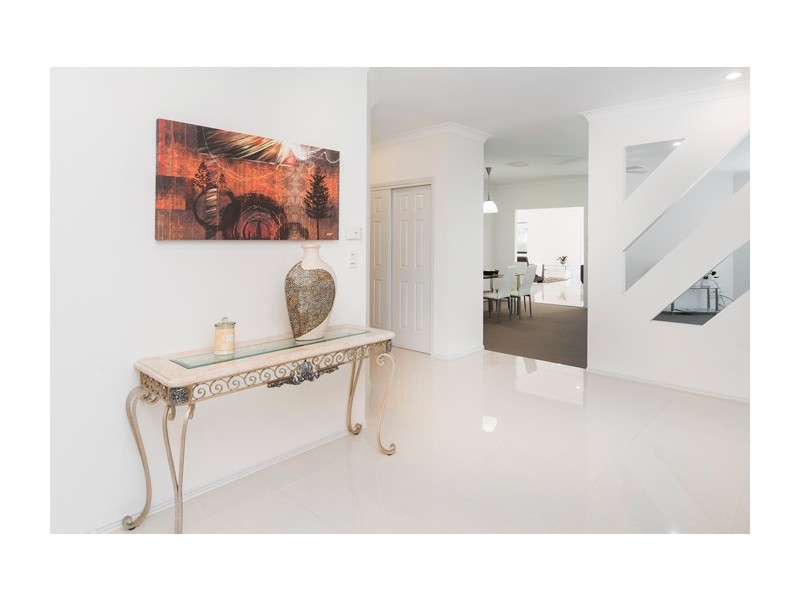 30 Tranquility Circuit, Helensvale QLD 4212