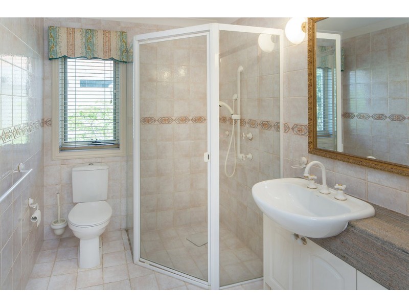 3128 Riverleigh Drive, Hope Island QLD 4212
