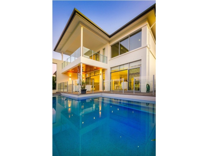 6194 Bolsena Circuit, Hope Island QLD 4212