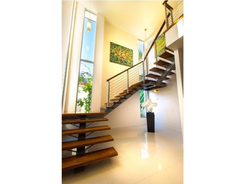 6194 Bolsena Circuit, Hope Island QLD 4212