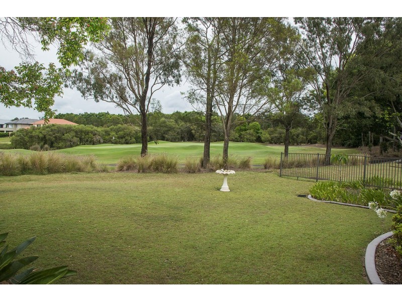 8385 Magnolia Drive East, Hope Island QLD 4212