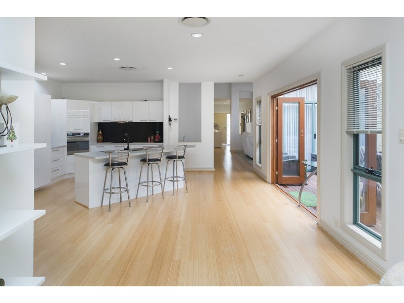 8385 Magnolia Drive East, Hope Island QLD 4212