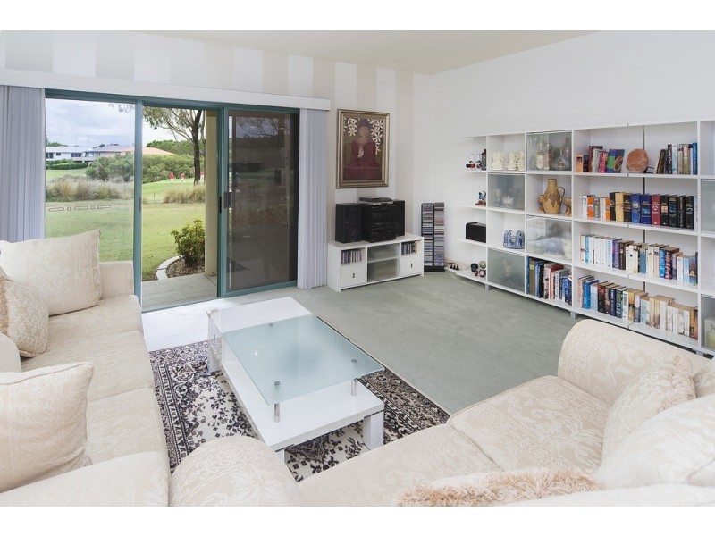 8385 Magnolia Drive East, Hope Island QLD 4212