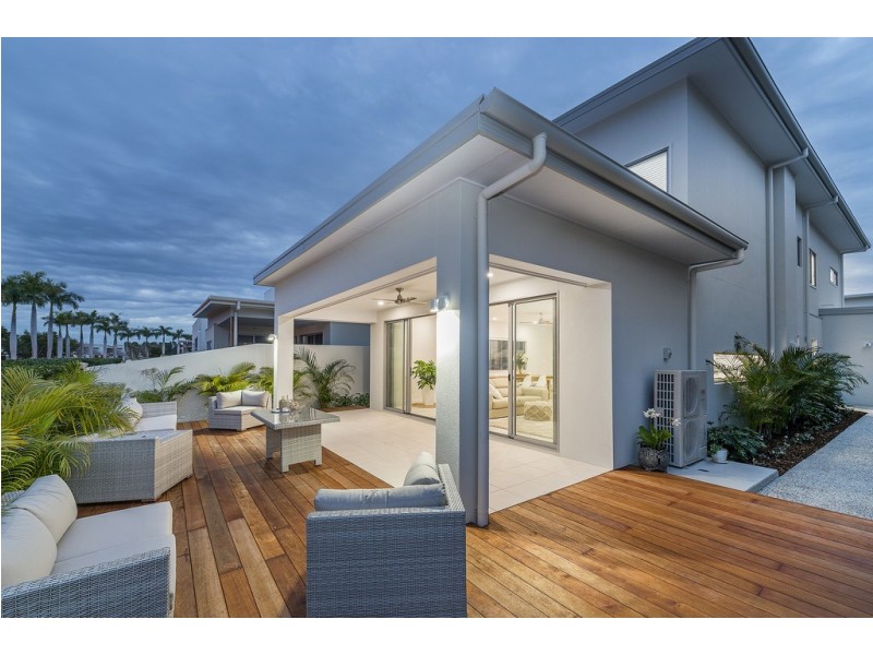 7812 Pavilions Close, Hope Island QLD 4212