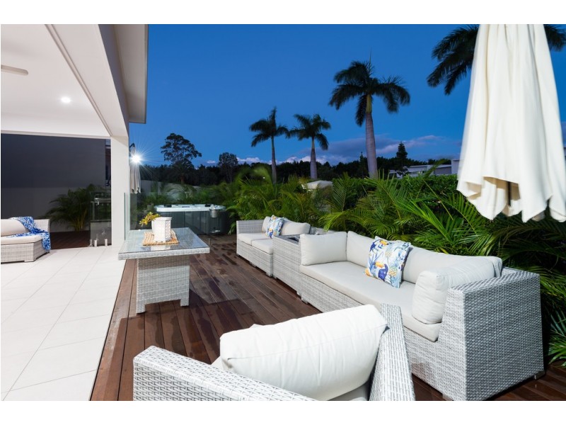 7812 Pavilions Close, Hope Island QLD 4212