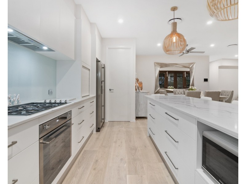 7644 Fairway Boulevard, Hope Island QLD 4212