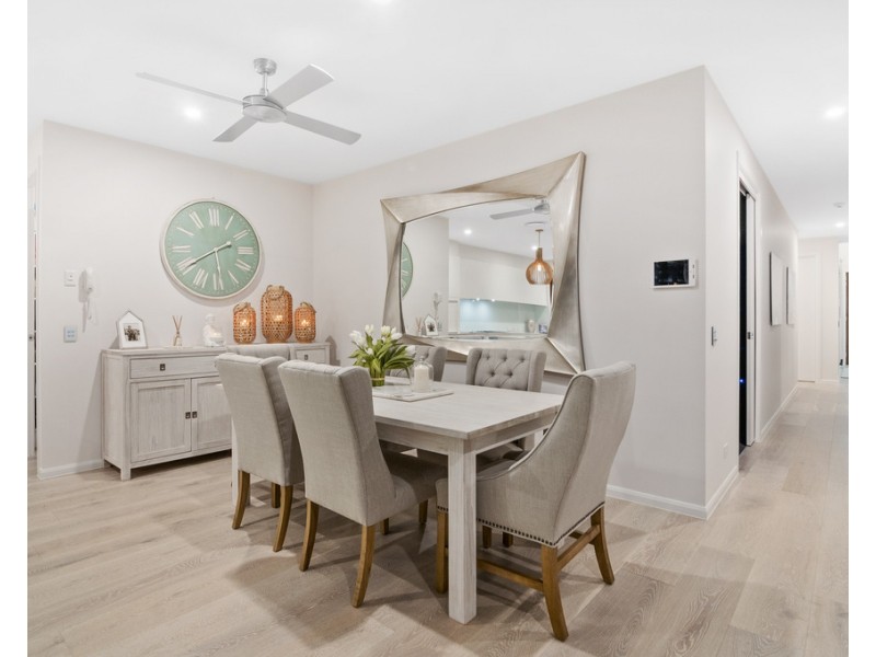 7644 Fairway Boulevard, Hope Island QLD 4212