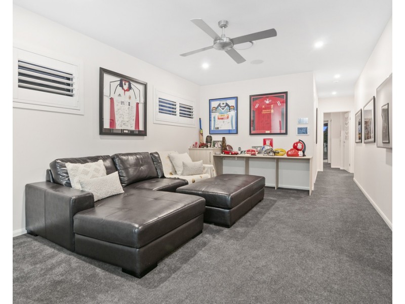 7644 Fairway Boulevard, Hope Island QLD 4212