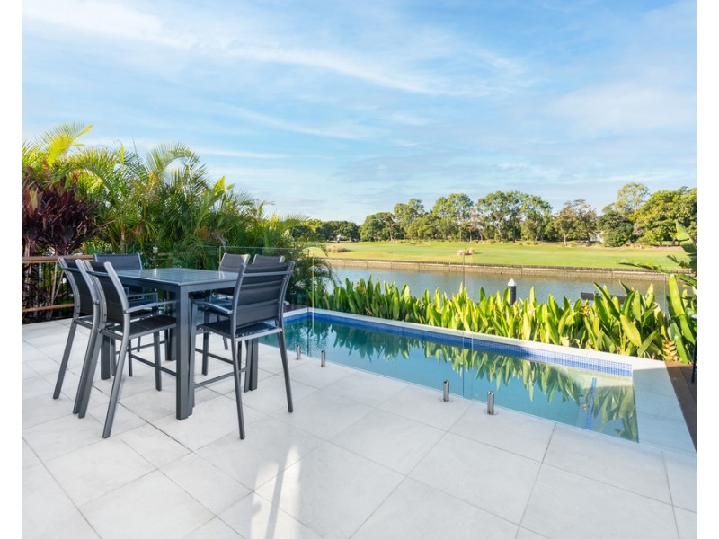 7644 Fairway Boulevard, Hope Island QLD 4212