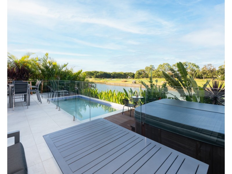 7644 Fairway Boulevard, Hope Island QLD 4212