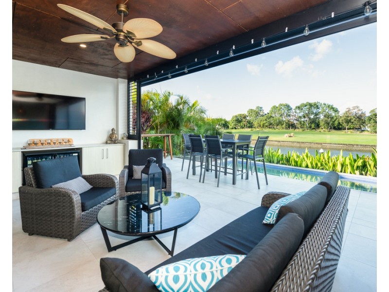 7644 Fairway Boulevard, Hope Island QLD 4212