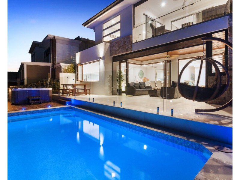 7644 Fairway Boulevard, Hope Island QLD 4212 Floorplan