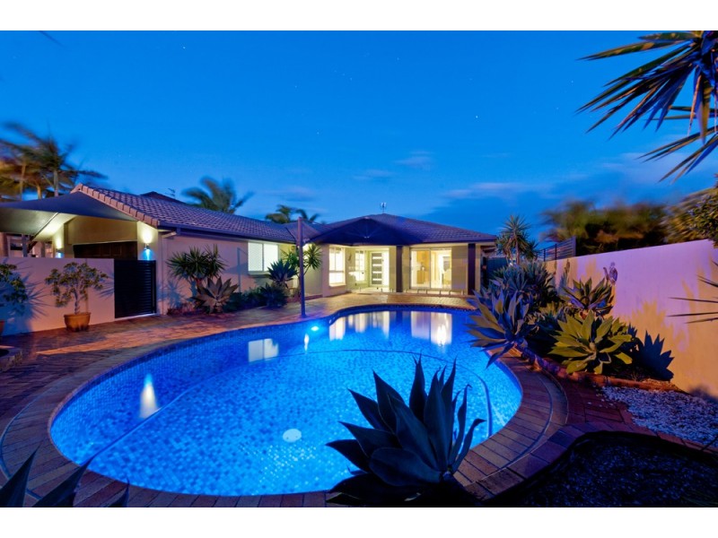 444 Oxley Drive, Runaway Bay QLD 4216