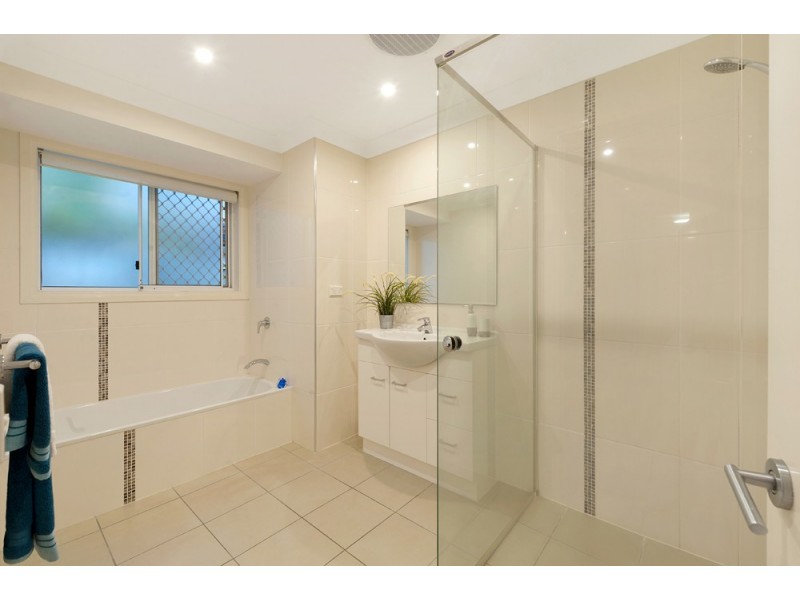 444 Oxley Drive, Runaway Bay QLD 4216