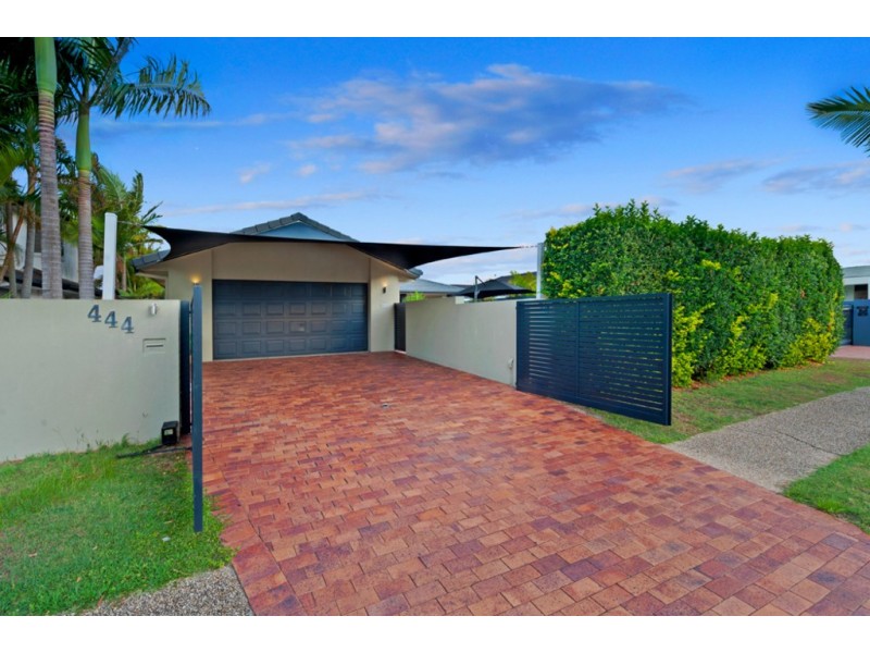 444 Oxley Drive, Runaway Bay QLD 4216