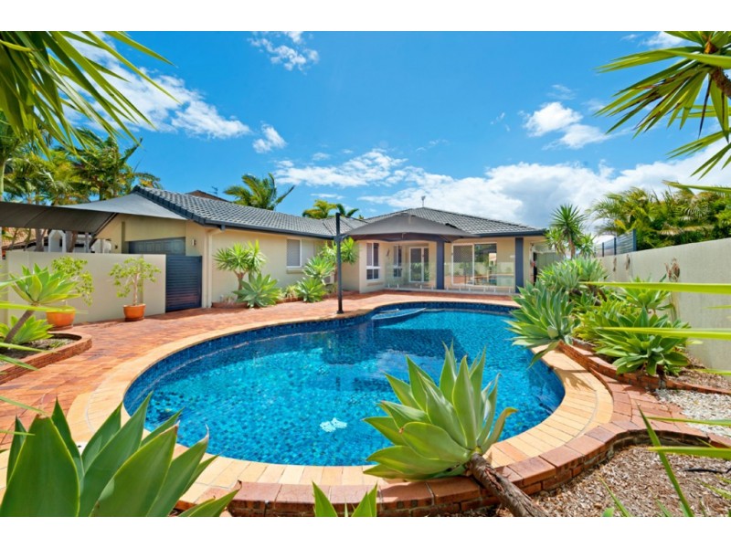 444 Oxley Drive, Runaway Bay QLD 4216