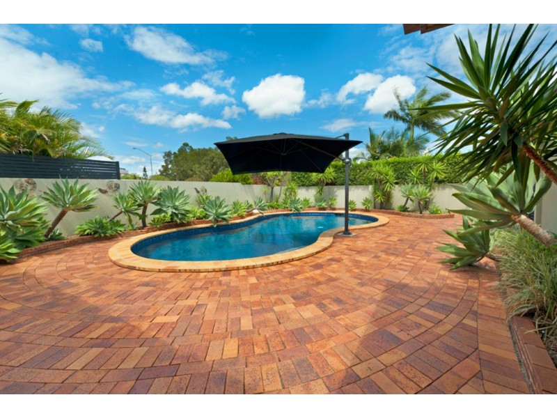 444 Oxley Drive, Runaway Bay QLD 4216