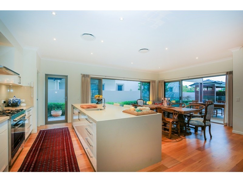 6180 Bolsena Circuit, Hope Island QLD 4212