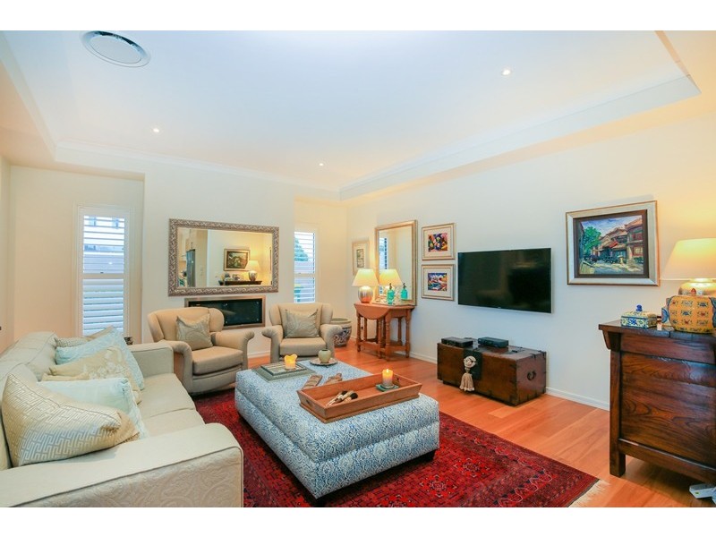 6180 Bolsena Circuit, Hope Island QLD 4212