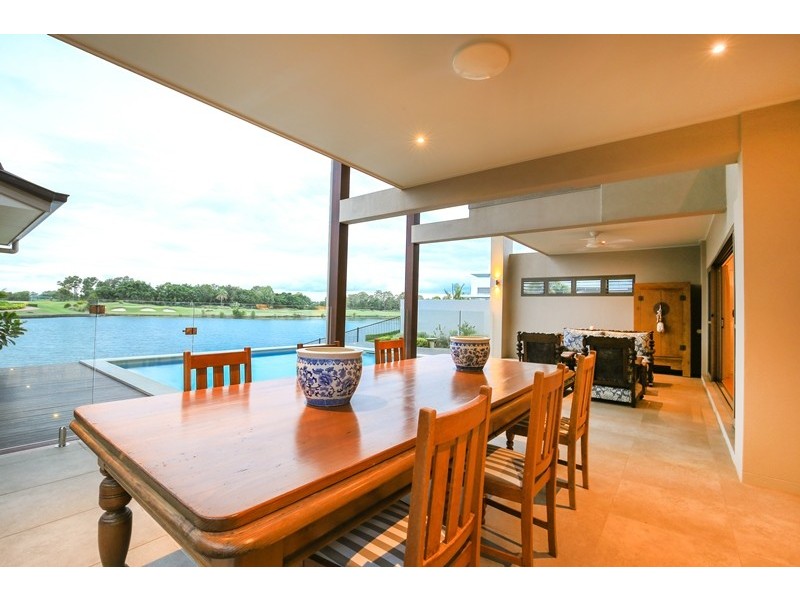 6180 Bolsena Circuit, Hope Island QLD 4212