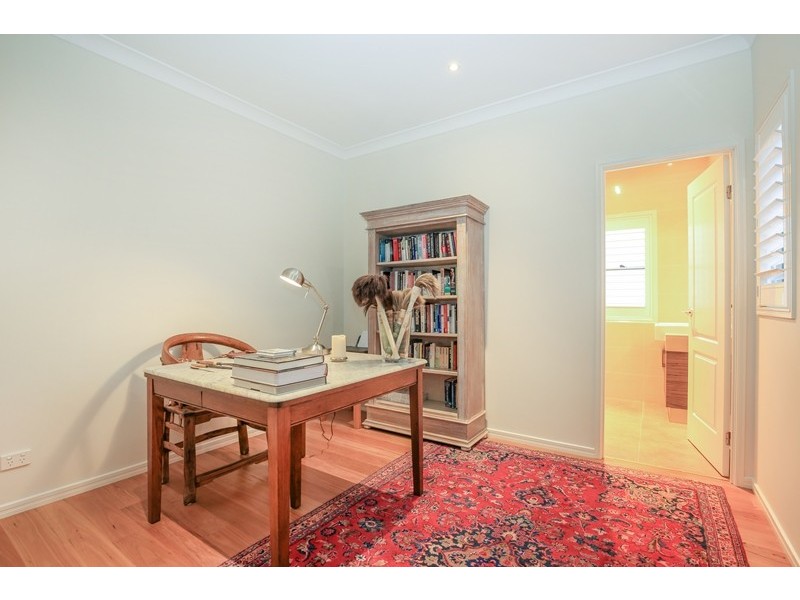 6180 Bolsena Circuit, Hope Island QLD 4212