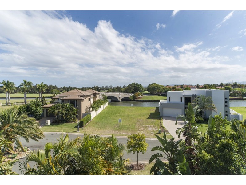 2315/2 Activa Way, Hope Island QLD 4212