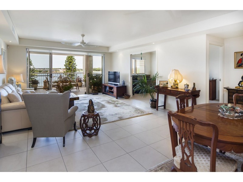 8317 Magnolia Drive East, Hope Island QLD 4212