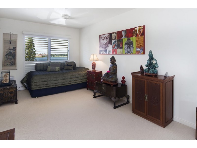 8317 Magnolia Drive East, Hope Island QLD 4212