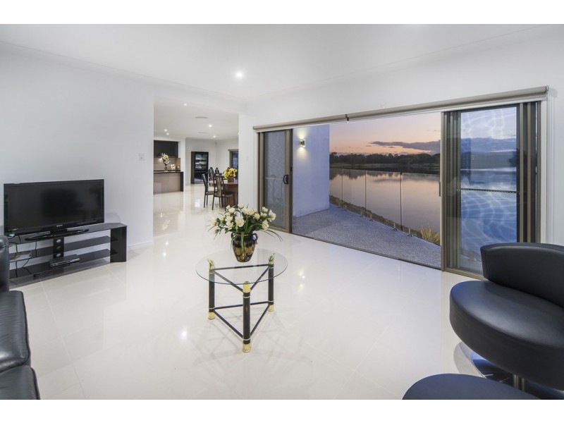 6169 Murten Court, Hope Island QLD 4212