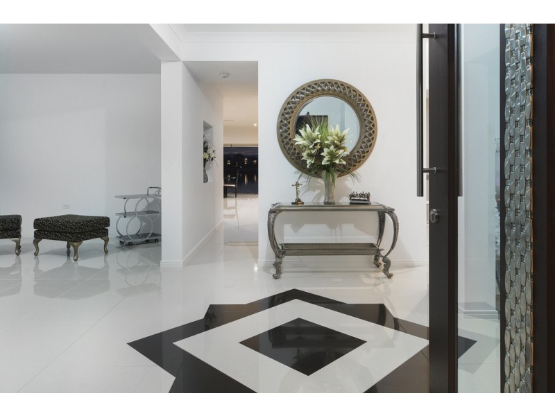 6169 Murten Court, Hope Island QLD 4212