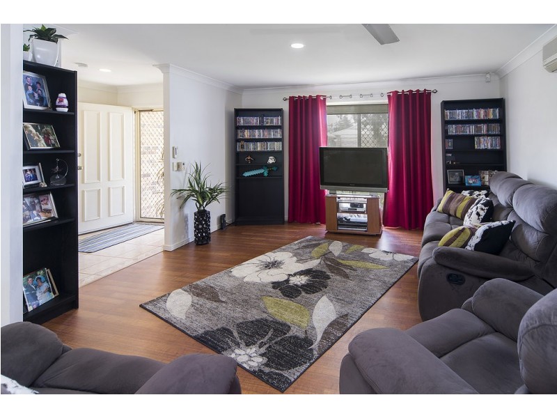 122 Monterey Keys Drive, Helensvale QLD 4212