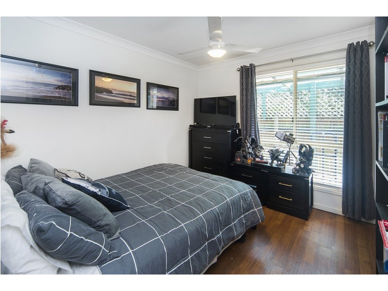 122 Monterey Keys Drive, Helensvale QLD 4212