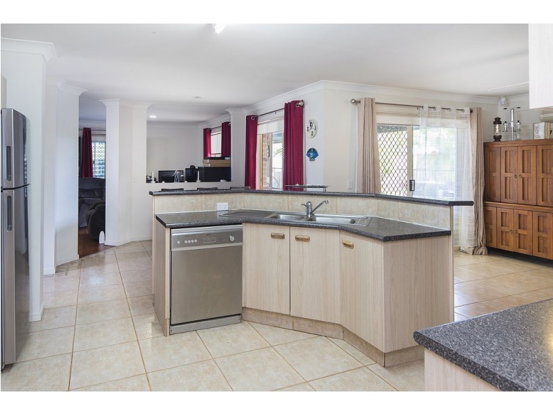 122 Monterey Keys Drive, Helensvale QLD 4212