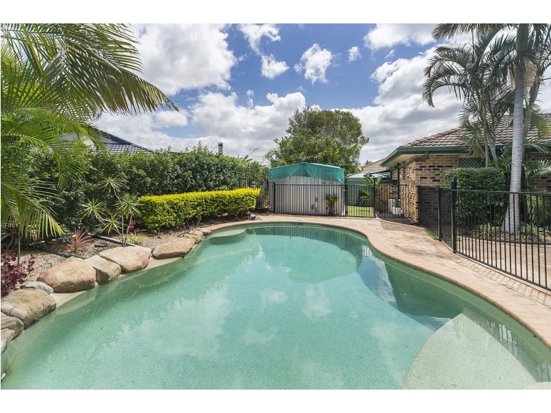122 Monterey Keys Drive, Helensvale QLD 4212