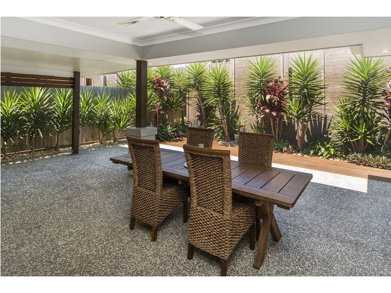 46 Azure Way, Hope Island QLD 4212