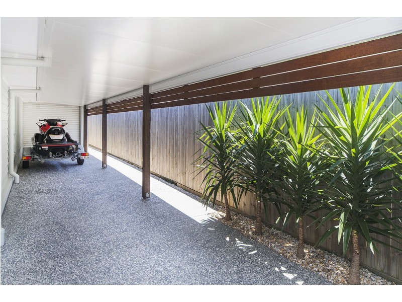 46 Azure Way, Hope Island QLD 4212