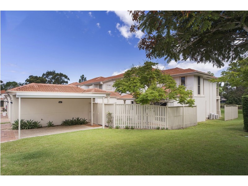 8124 Magnolia Gardens Court, Hope Island QLD 4212