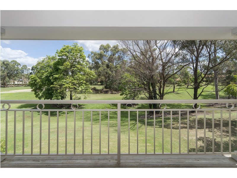 8124 Magnolia Gardens Court, Hope Island QLD 4212