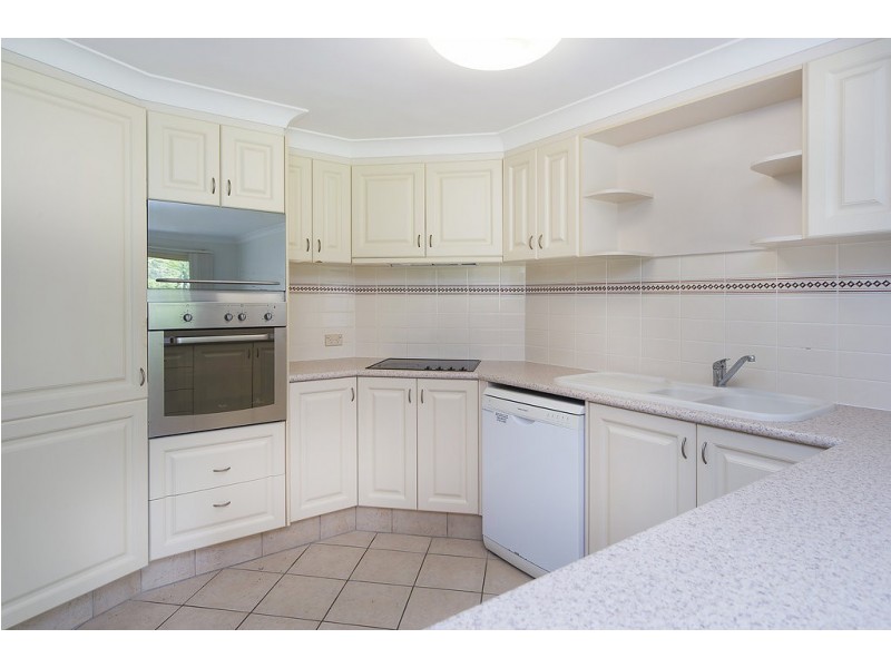 8124 Magnolia Gardens Court, Hope Island QLD 4212