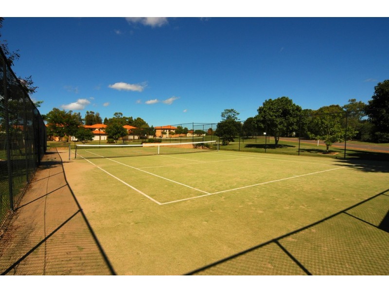 8124 Magnolia Gardens Court, Hope Island QLD 4212