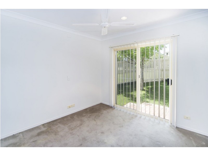 8124 Magnolia Gardens Court, Hope Island QLD 4212