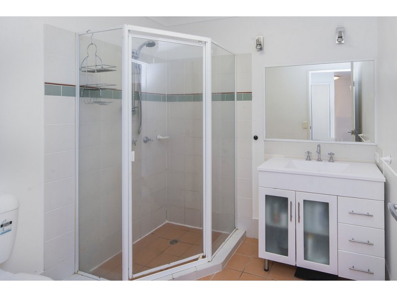 126/19 Santa Barbara Road, Hope Island QLD 4212