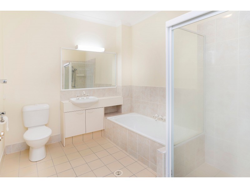 6/60 Caseys Road, Hope Island QLD 4212